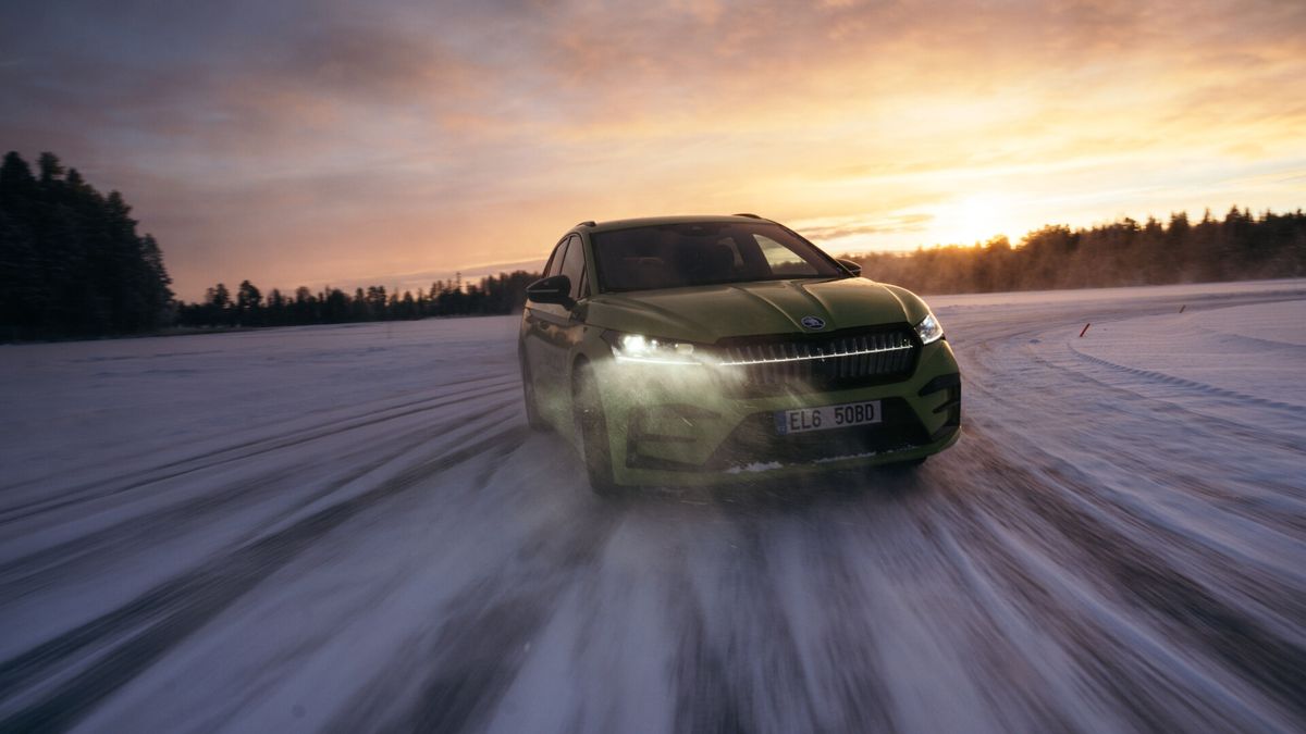 Two world records for Škoda, they floated on ice by the electric Enyaq RS